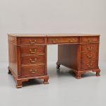 1045 8110 WRITING DESK